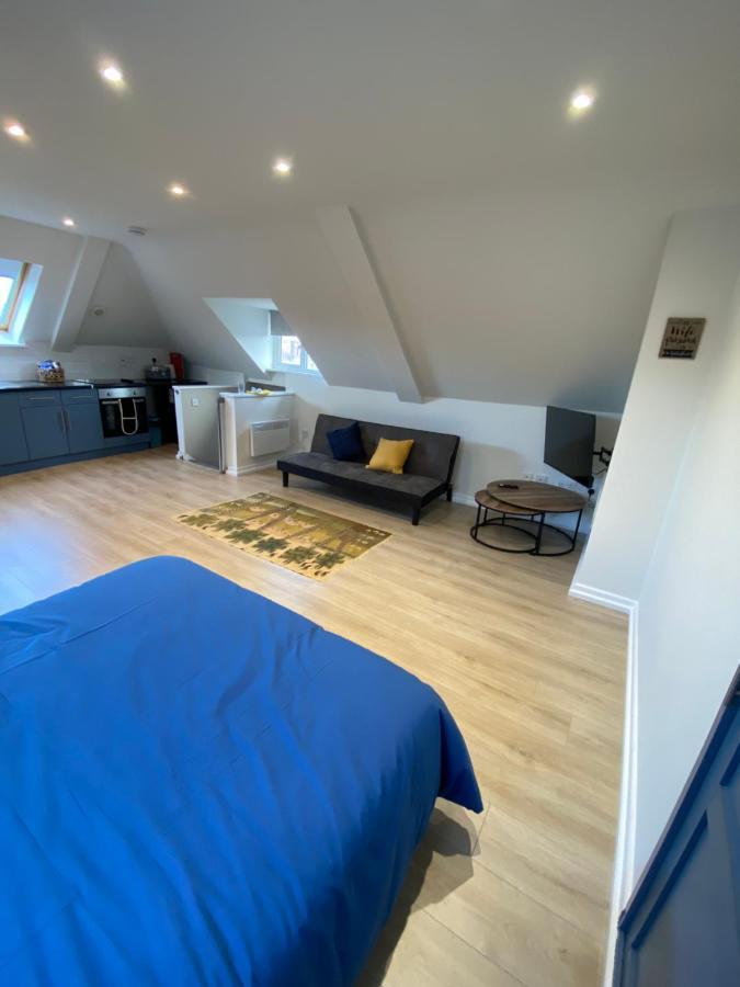Lovely Spacious Loft Close To Train Station Worthing Exteriér fotografie