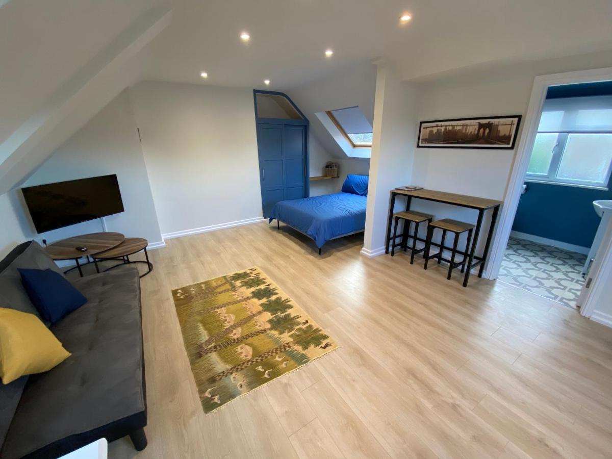 Lovely Spacious Loft Close To Train Station Worthing Exteriér fotografie