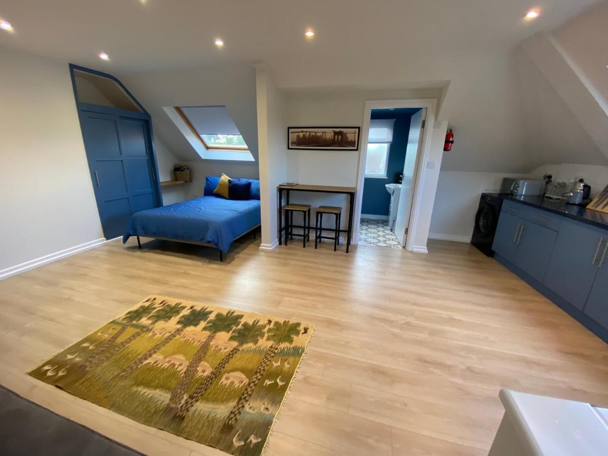 Lovely Spacious Loft Close To Train Station Worthing Exteriér fotografie