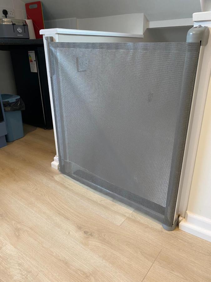 Lovely Spacious Loft Close To Train Station Worthing Exteriér fotografie