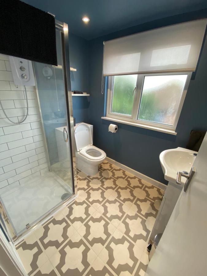 Lovely Spacious Loft Close To Train Station Worthing Exteriér fotografie